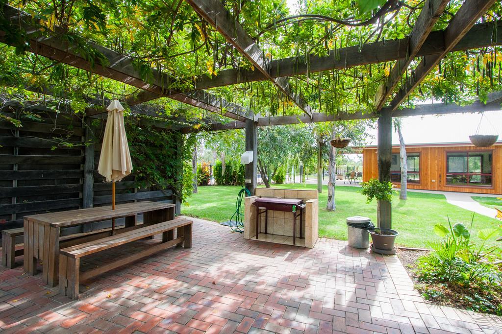 Perricoota Vines Retreat Hotel Моама Екстериор снимка